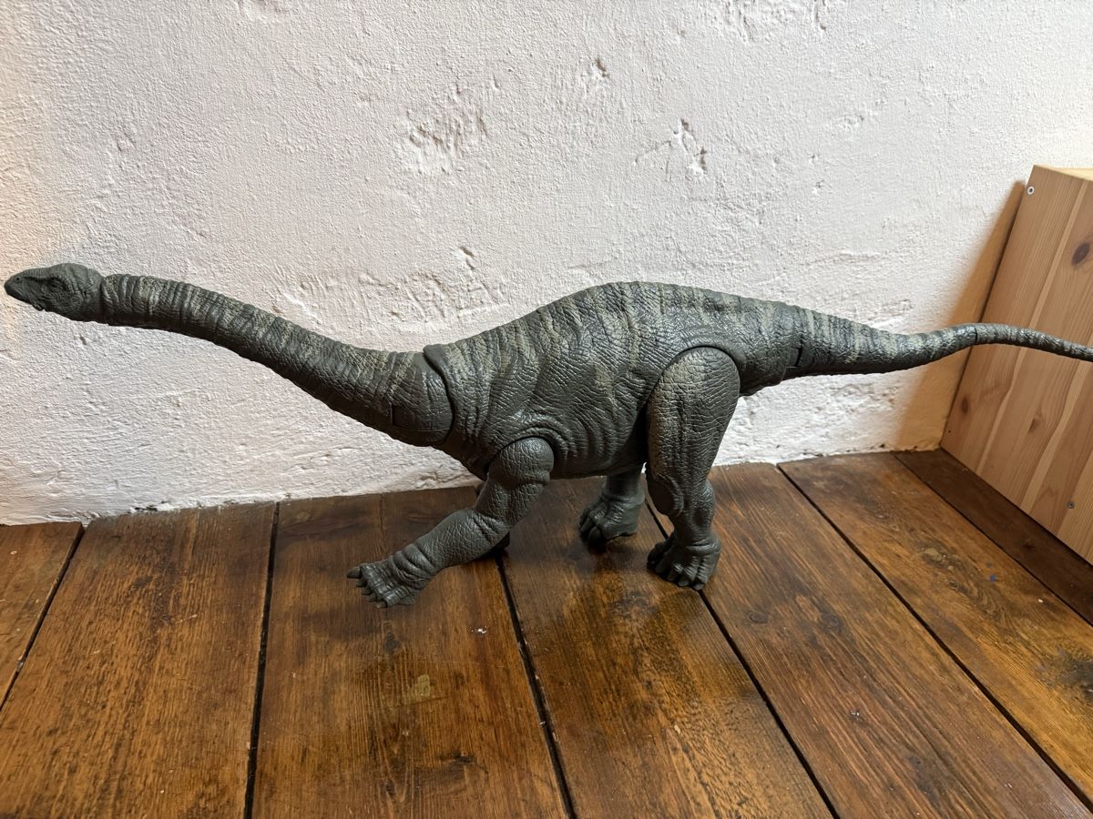 Spielzeuge: Großer Brachiosaurus Jurassic World  – Gebraucht aus Basel von cel_2tt6