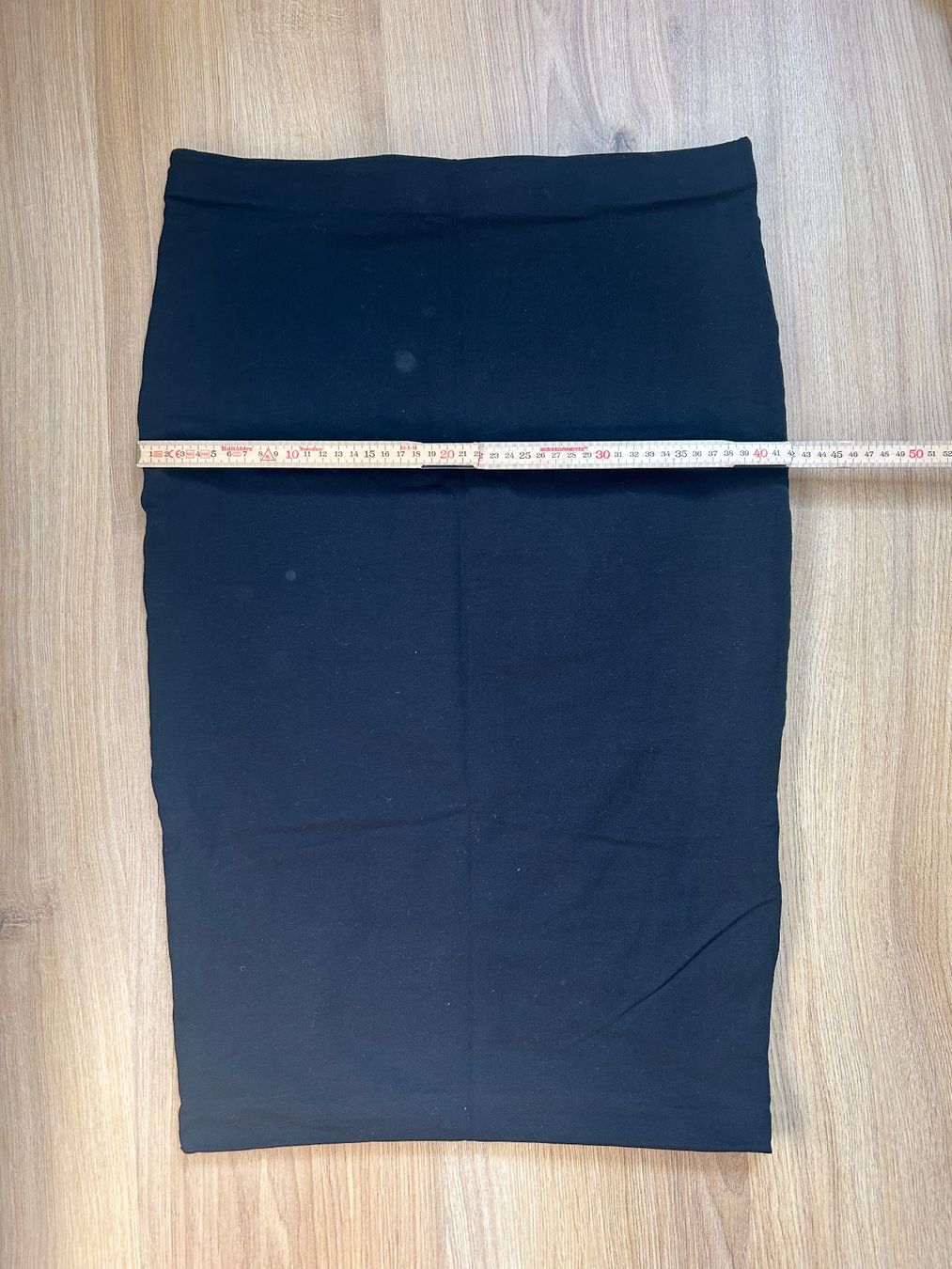 H&M Gonne: Jupe noir H&M taille M – Usato da Delémont venduto da elena_neuhaus 3