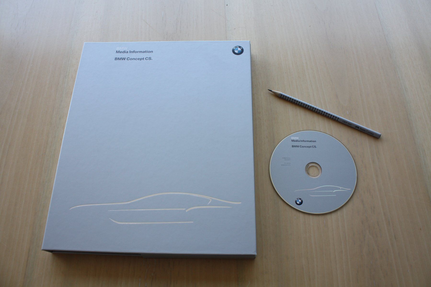 BMW Documenti: BMW Concept CS Pressemappe/CD  4/2007 – Usato da Wikon venduto da erwin400