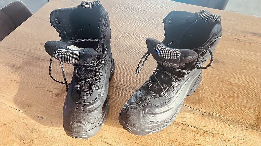 Scarpe da uomo: Chaussures d'hiver/ Neige – Usato da Apples venduto da vmax66 4