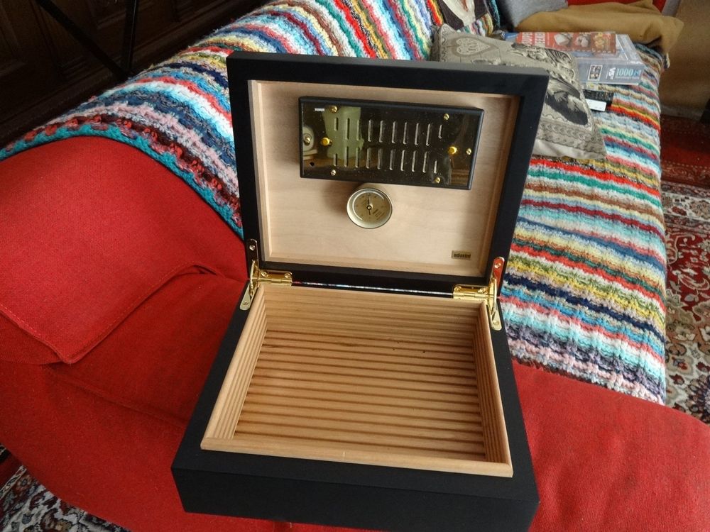 humidor Kaufen auf Ricardo