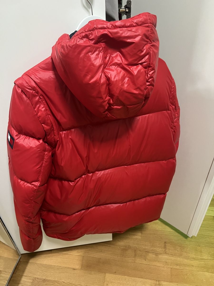 Tommy Hilfiger Jacken: Tommy Hilfiger Winterjacke – Gebraucht aus Volketswil von Ilyrian 2