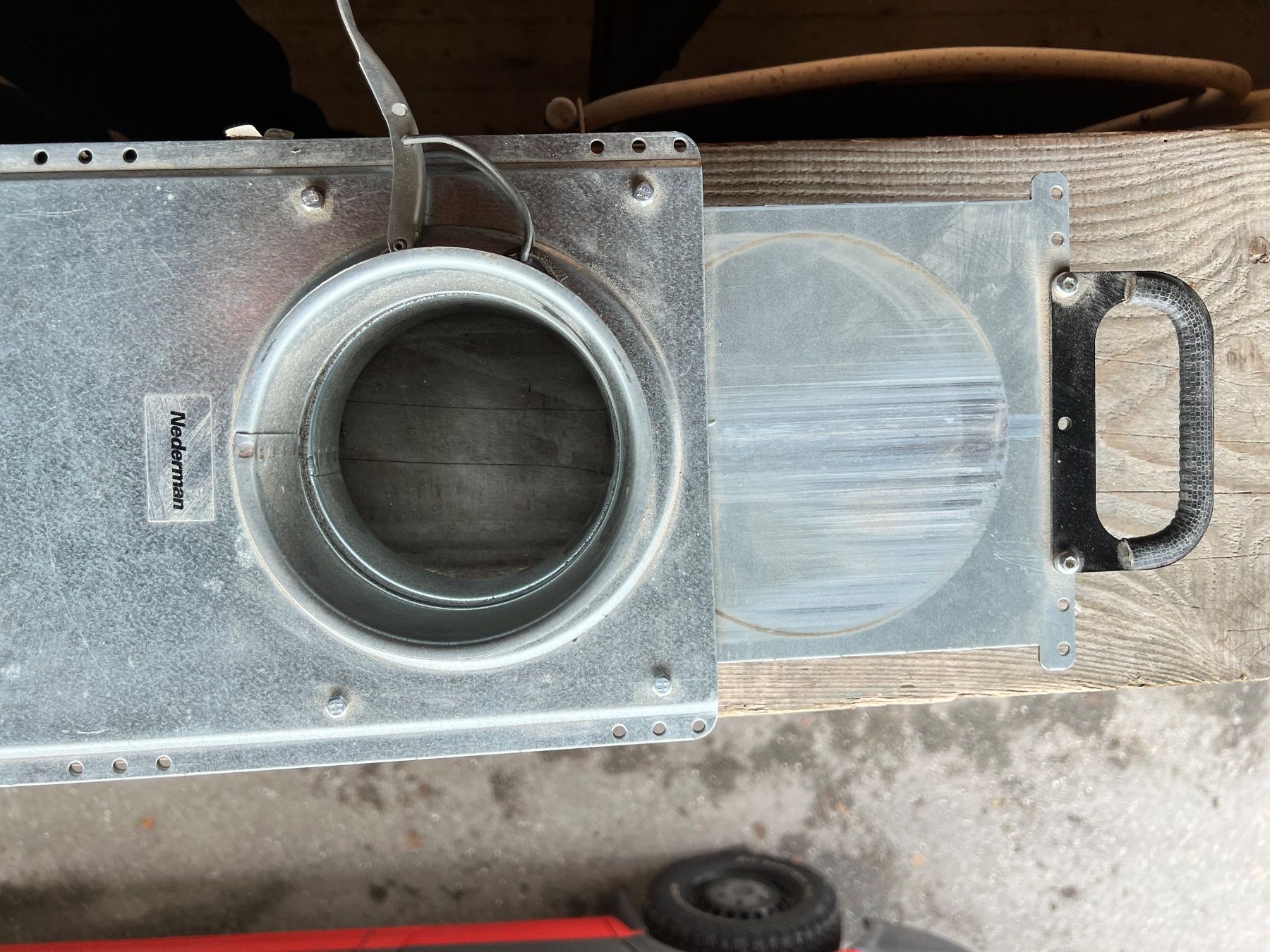 Altro per industria metallurgica: Nederman Blastgate Absperrschieber Absauganlage 125mm – Usato da Tafers venduto da JP911 2