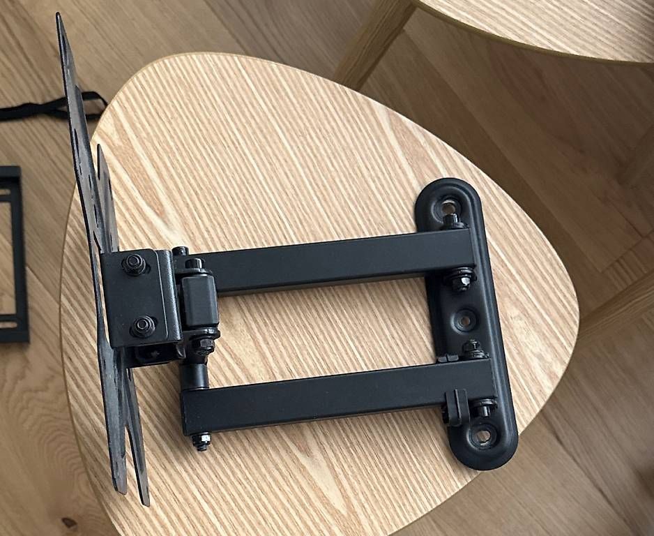 Staffa per monitor: Bras d'écran/TV – Usato da Bevaix venduto da Ky714n