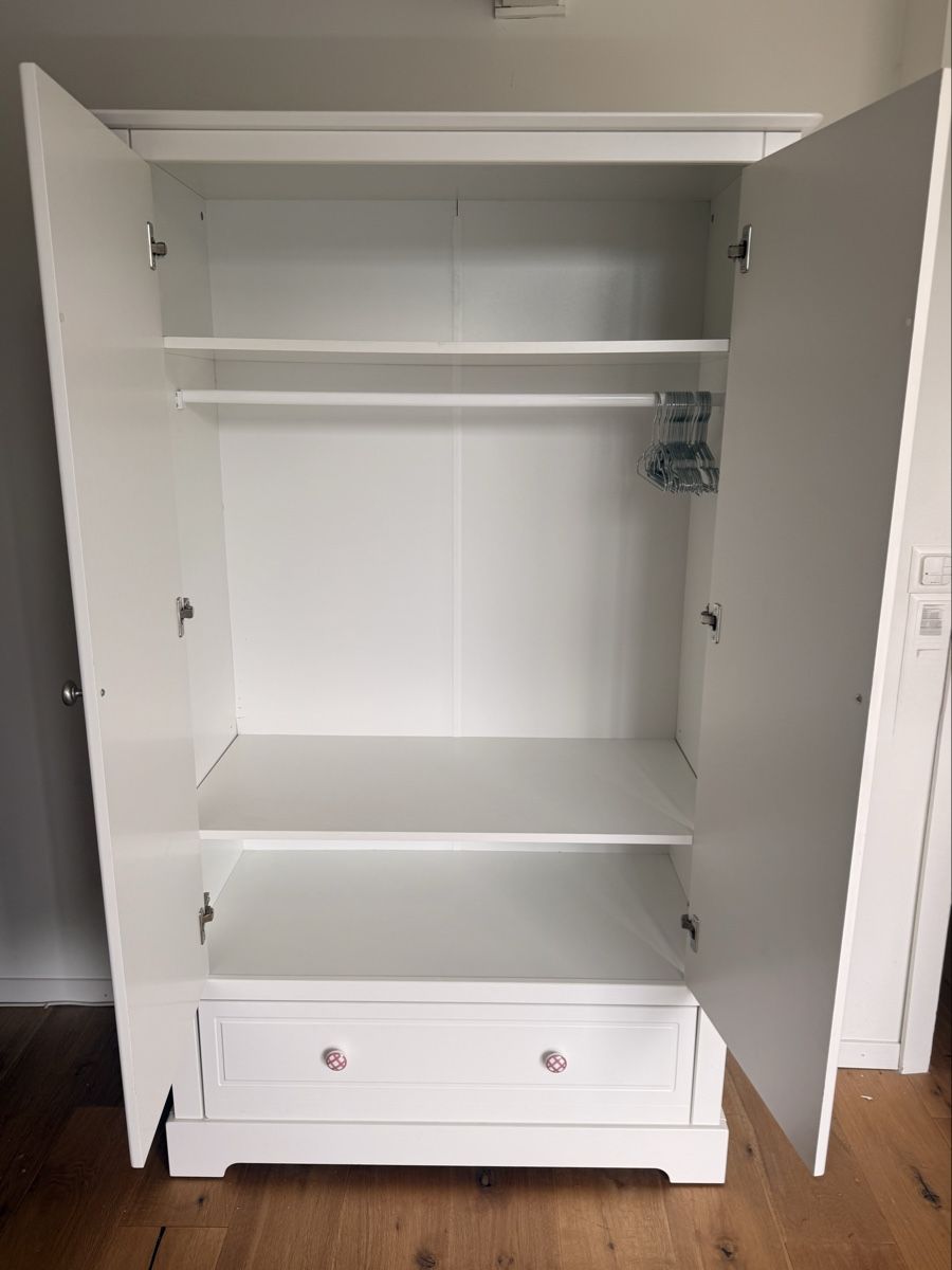 Armadi: Kinder Kleiderschrank – Usato da Uster venduto da Hannanana 1