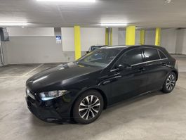 Mercedes-Benz A-Klasse schwarz Limousine guter Zustand