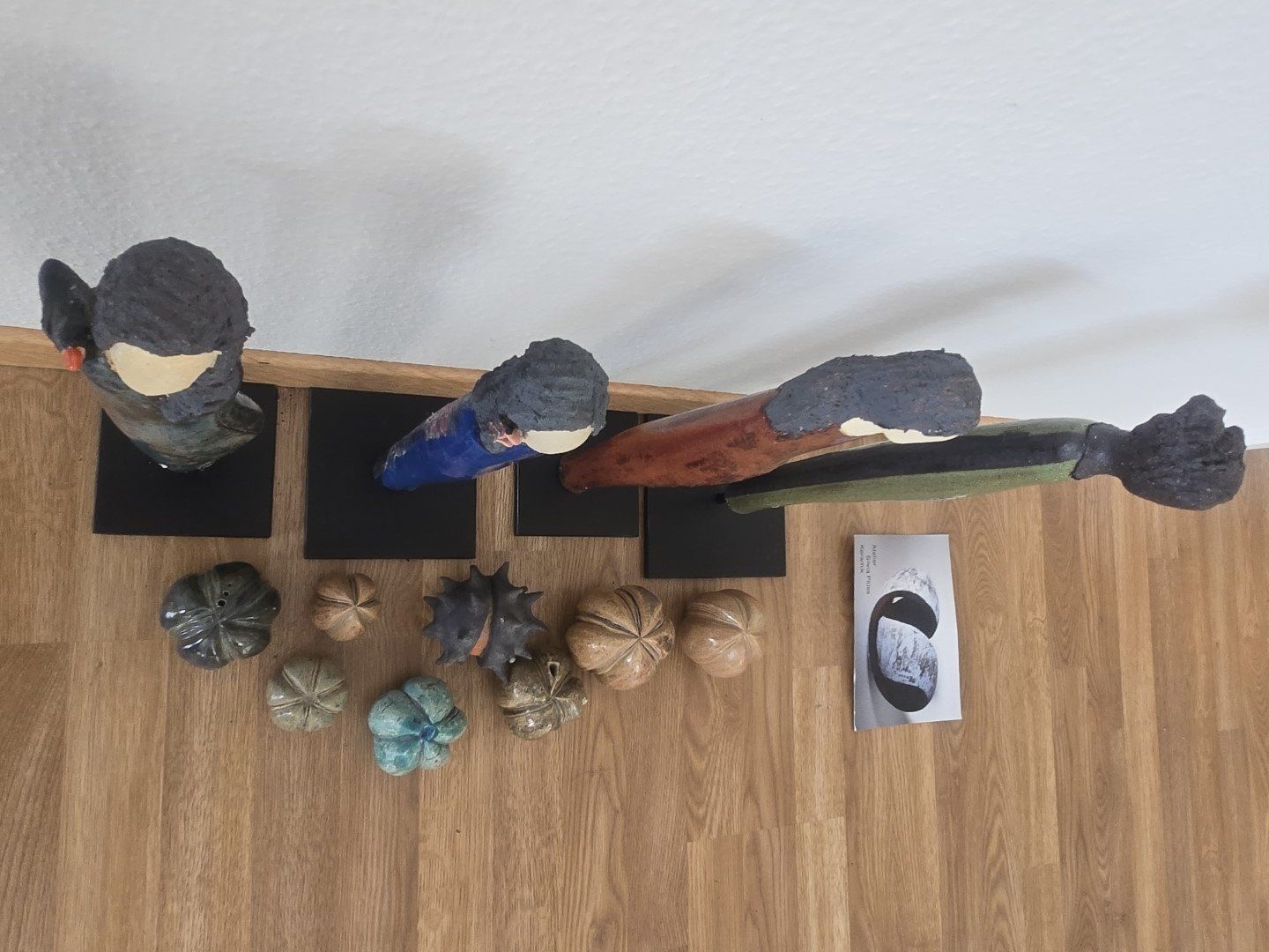 Sculture & Statue: Silvia Pluss Keramik 4 Figuren & Kermaikobjekte – Nuovo (secondo la descrizione) da Stüsslingen venduto da Johara2010 2