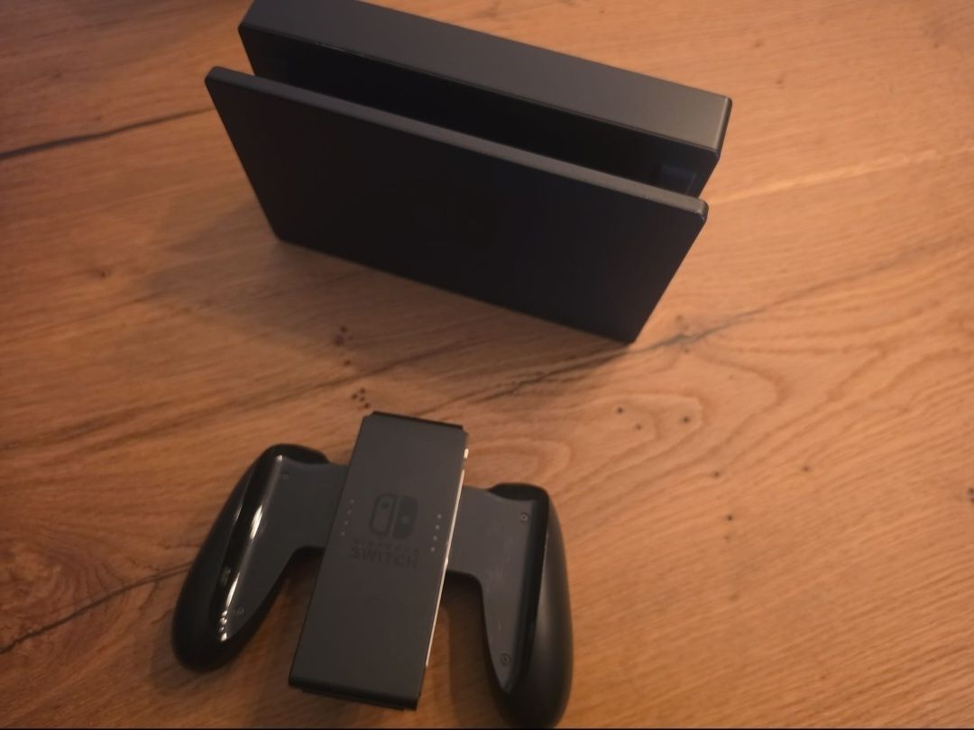 Nintendo Konsolen: Nintendo Switch Konsole Bundle – Gebraucht aus Muri AG von ailenrox 4