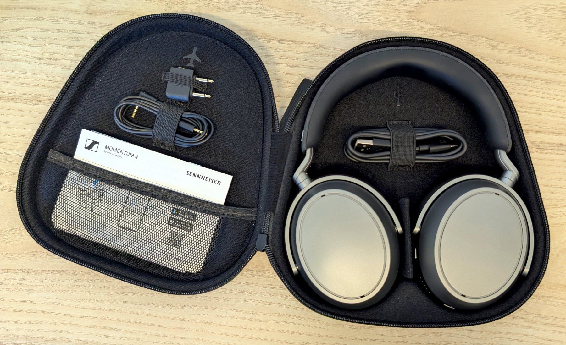 Sennheiser Cuffie: Sennheiser Momentum 4 ANC-Kopfhörer (Graphit-Edition) – Usato da Richterswil venduto da plisandro 1