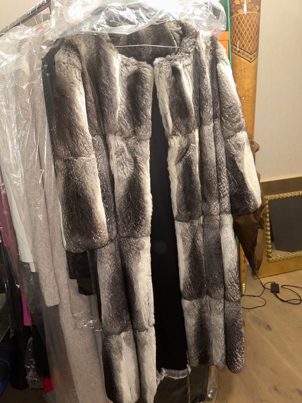 Cappotti: Chinchilla vintage coat – Usato da Genève venduto da val_rp9x