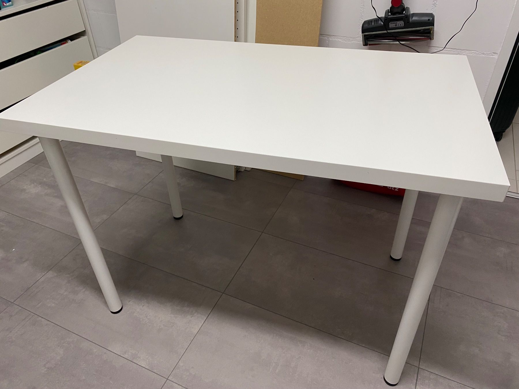 Ikea Tavoli: ADILS Tisch weiss IKEA – Usato da Othmarsingen venduto da toni_e