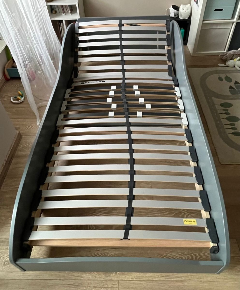 Letti: Lit voiture Vertbaudet/Sommier Bico/Matelas Évolution Air – Usato da Gilly venduto da mtr_9dsr
