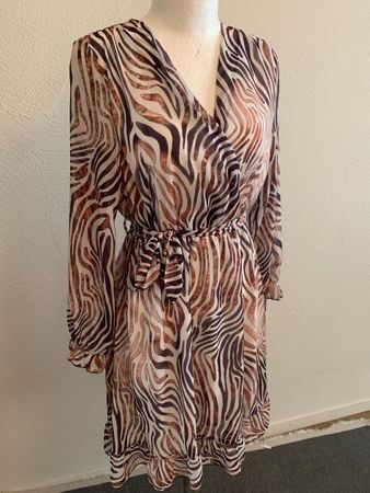 Superschönes Kleid neu Gr.M (ca. CH 36-40)