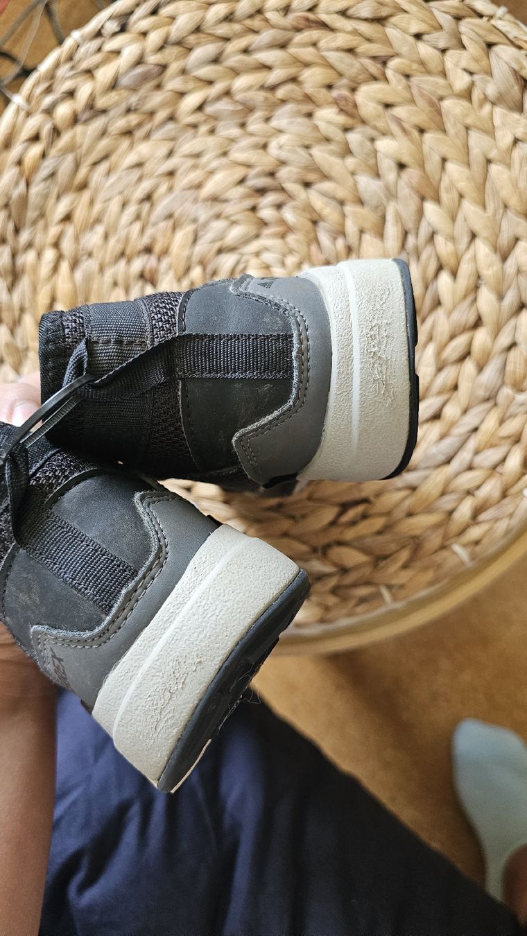 Scarpe per ragazzi: Adidas Terrex Wanderschuhe Kinder Gr. 29, RAIN.RDY – Usato da Tann venduto da dan_dzf8 4