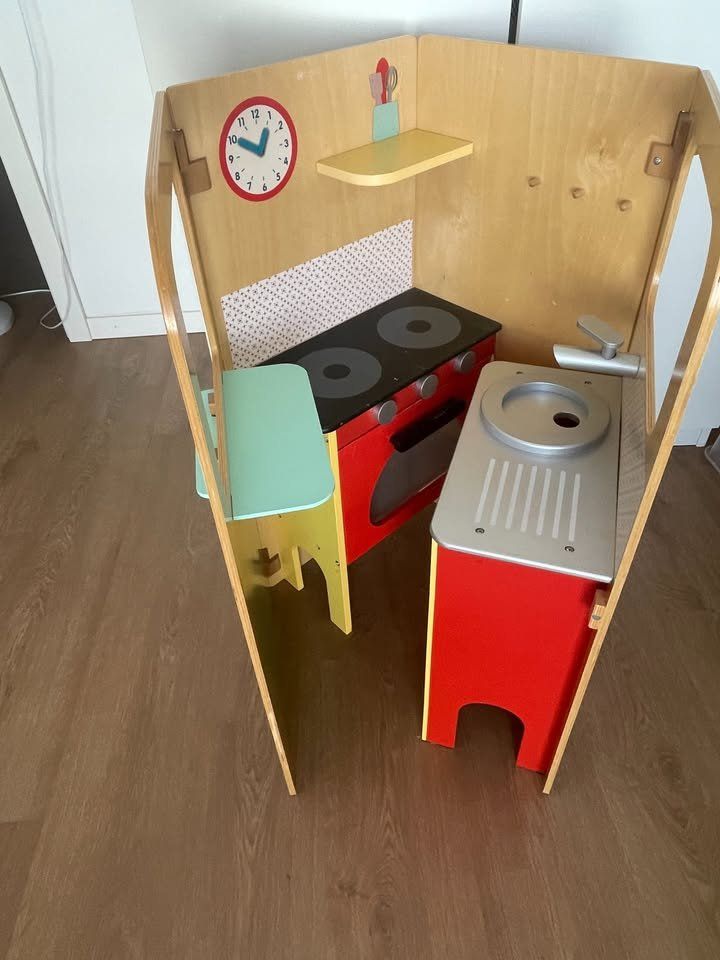 Giocattoli: Cuisine bois Nature & Découvertes pliable + accessoires – Usato da La Sarraz venduto da sch_y8q8 1
