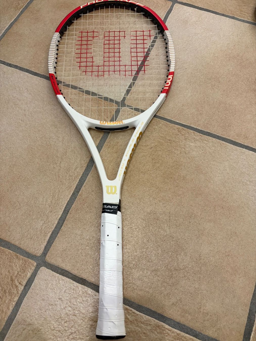 Schläger: Tennisracket Wilson – Gebraucht aus Rotkreuz von Once0