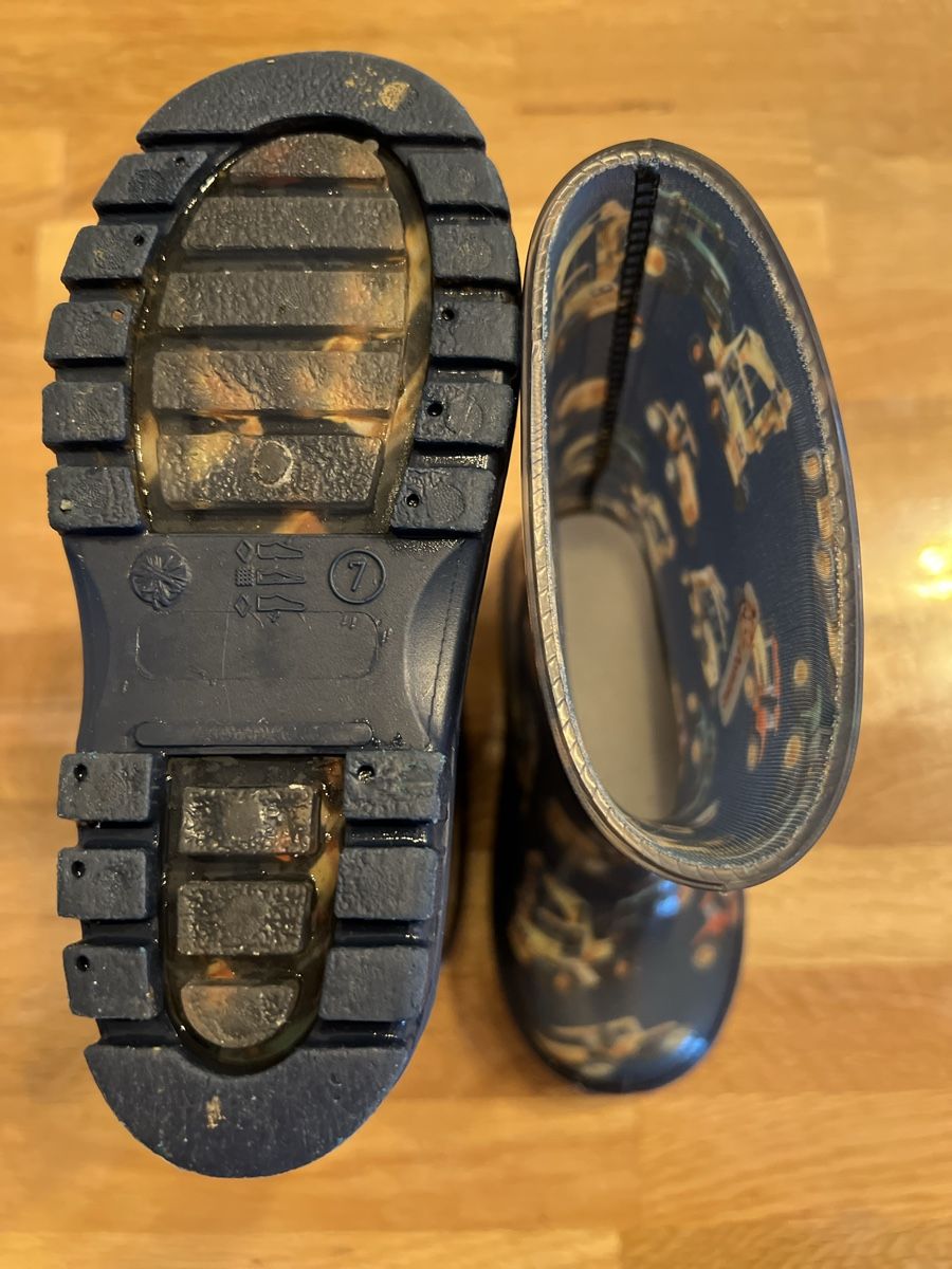 Schuhe für Jungen: Rain boots 24 – Gebraucht aus Zollikon von Animis89 1