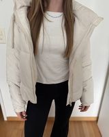 Weisse Winterjacke von Zara, Grösse M