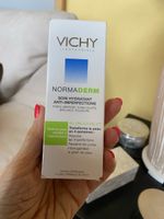 VICHY Normaderm Soin hydratant anti-imperfections neuf