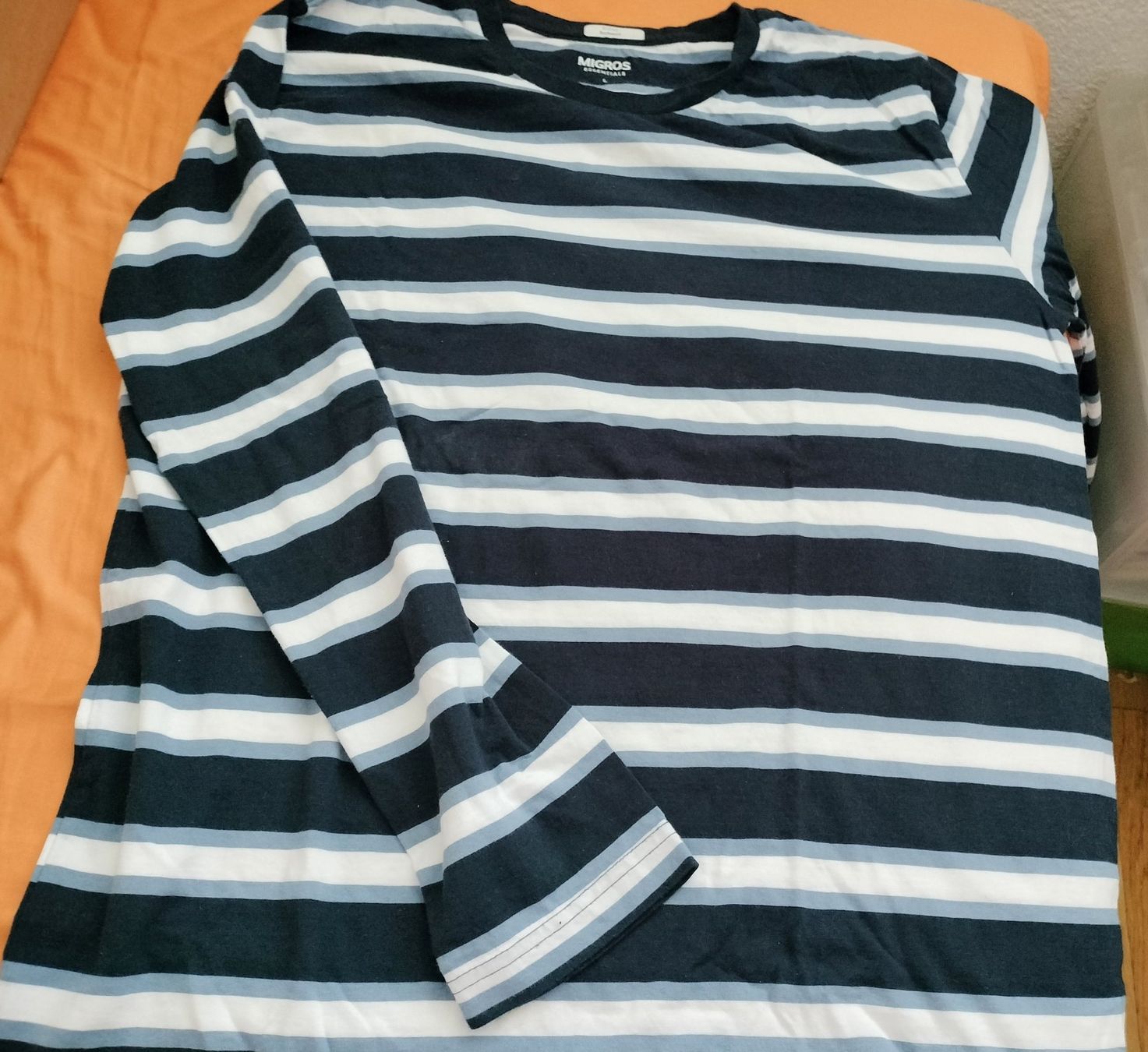 Maglioni & Felpe: Pulli. Gr L – Usato da Heimberg venduto da Rockenrol