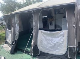 Wohnwagen/ Wohnmobil Luft-Vorzelt von Dometic