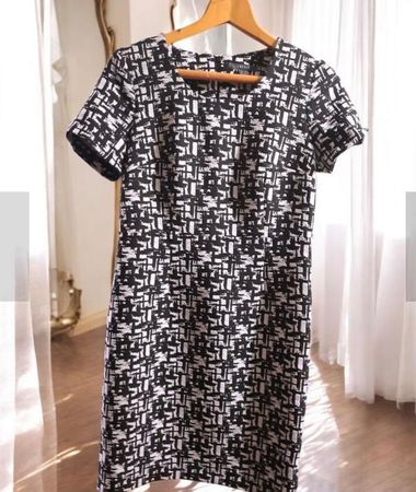 Schickes Esprit Kleid, Gr. 38, schwarz-weiss gemustert