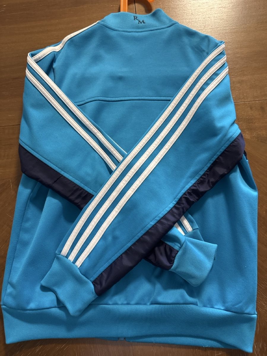 Adidas Jacken & Mäntel: Adidas Real Madrid Jacke in Kindergrösse – Gebraucht aus Wallisellen von I_buy_your_stuff 4