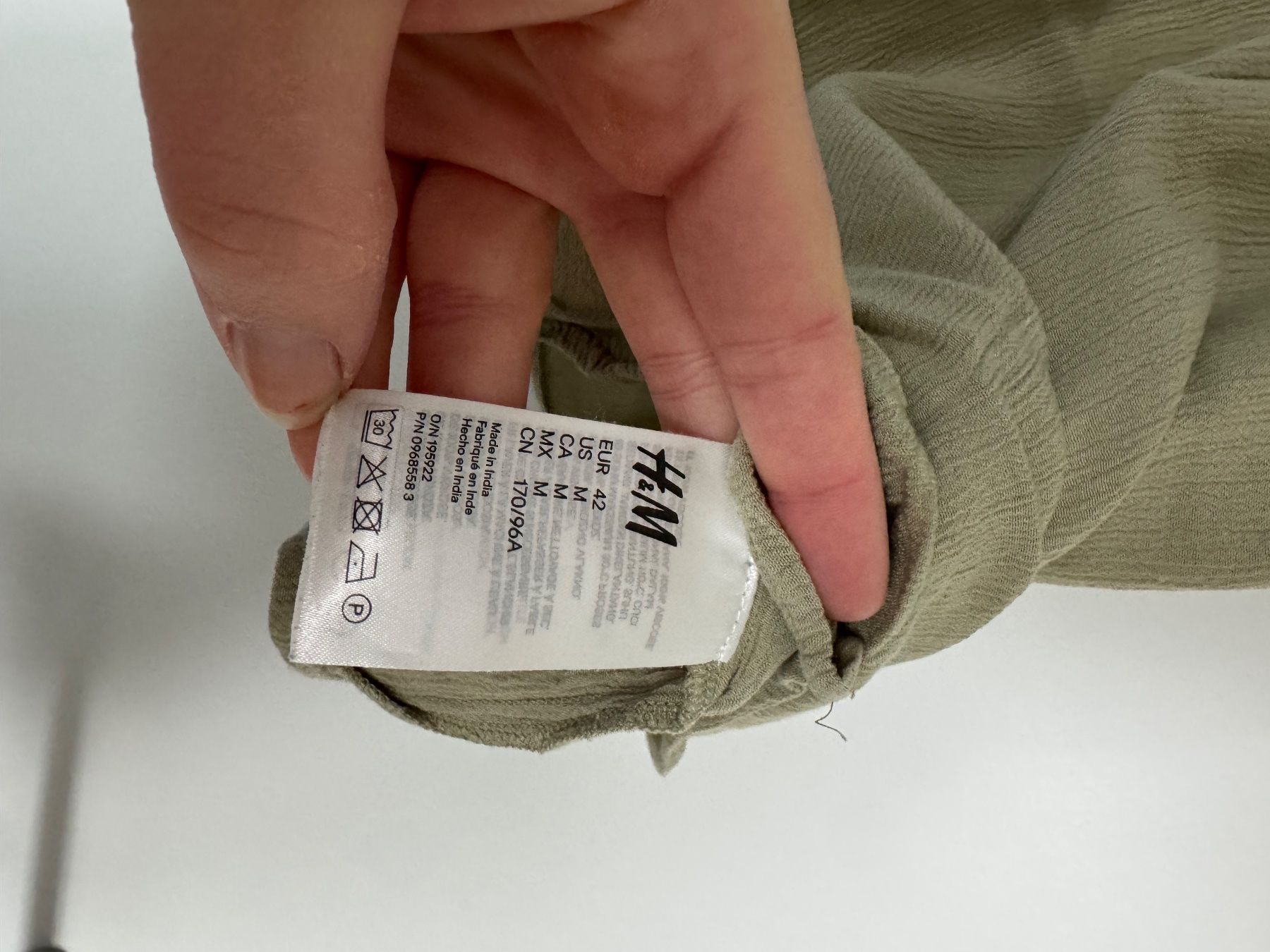 H&M Top: Grünes Neckholder-Top – Usato da Winterthur venduto da TL123 1
