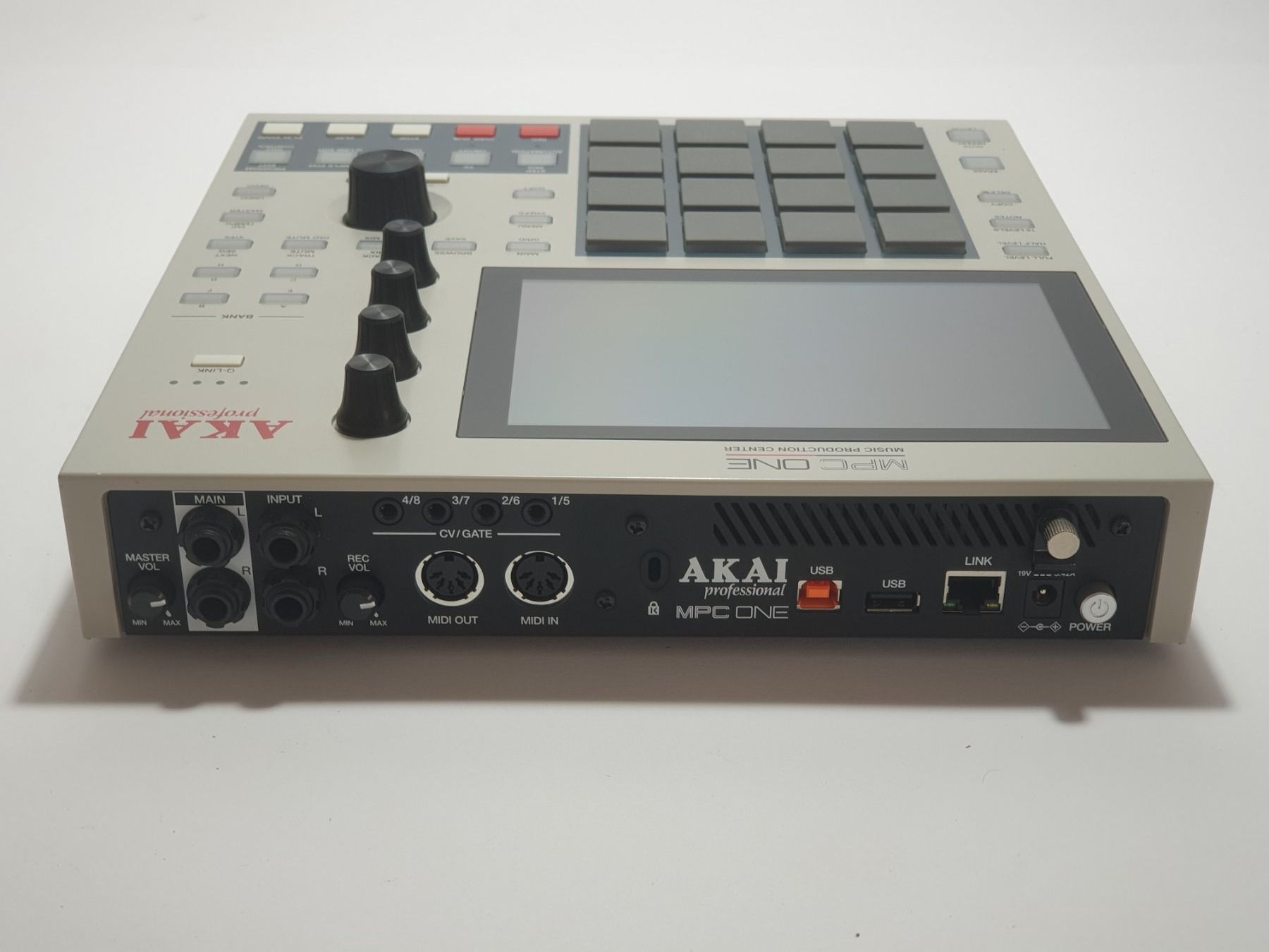 Akai Studioequipment: AKAI MPC ONE – Gebraucht aus Zürich von  3