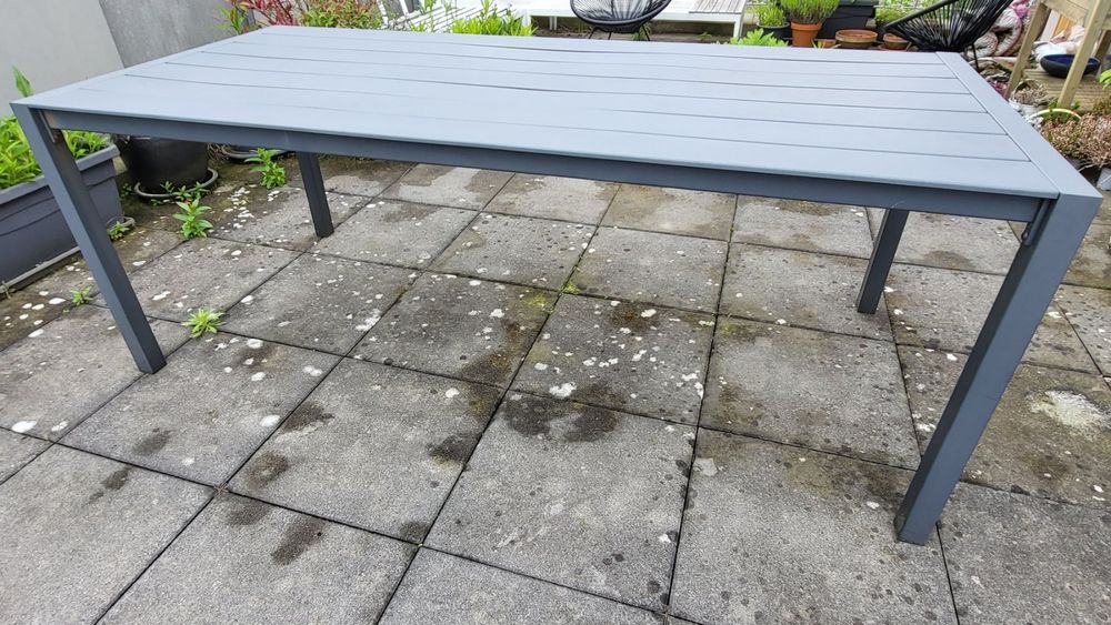 Wetterfester Gartentisch aus Metall Kaufen auf Ricardo