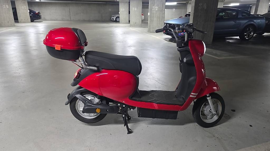 Veicoli elettrici: Yiling Elektro Scooter Preis VB  – Usato da Basel venduto da Kushikimi 3