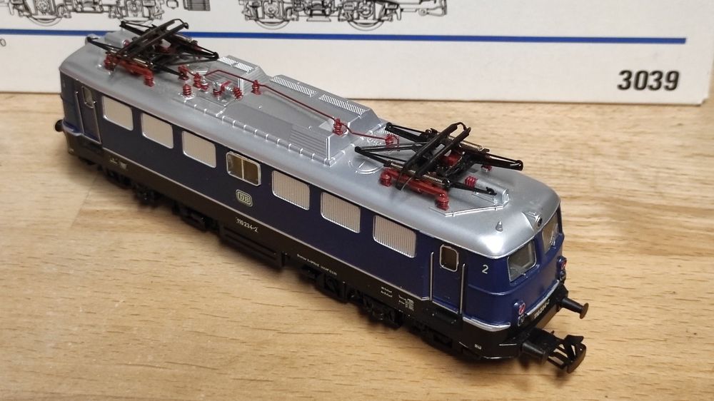 Märklin H0 - 3039 - Electric locomotive - BR 110, digital