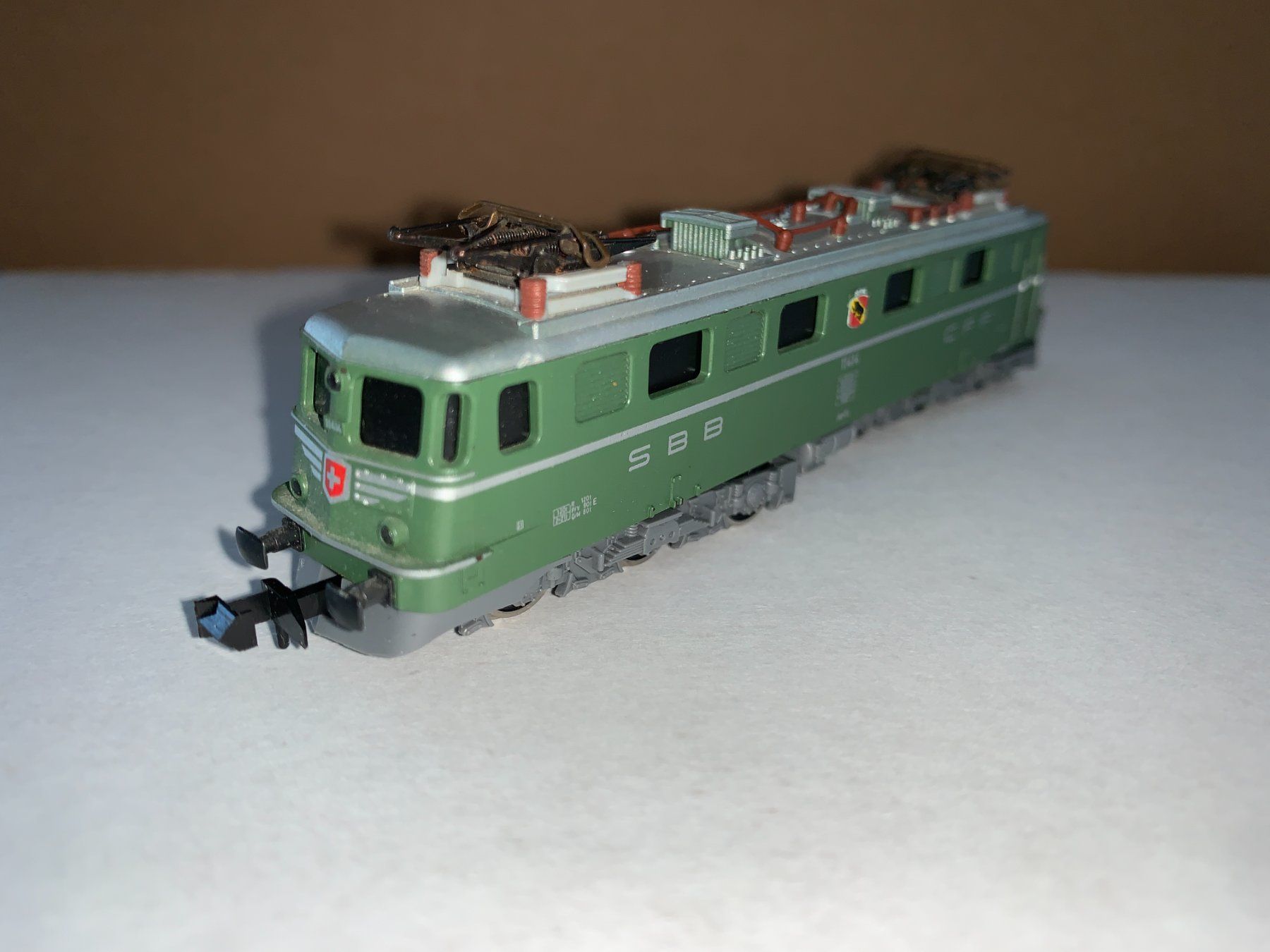 Trix Modelleisenbahnen: Minitrixlok SBB Ae 6/6, Bern – Gebraucht aus Belp von capowiga 1