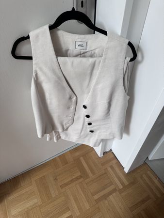 Anzug mit Weste weiss Nr.42