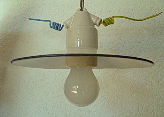 Lampade: Email - Lampe mit Sicherungsschutz – Usato da Effretikon venduto da Heimstudio 2