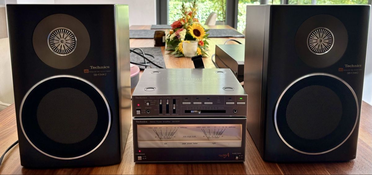 Technics Verstärker: Technics SA-007 Vor- und Endstufe mit Lautsprechern – Gebraucht aus Thun von Lagoontrap 2