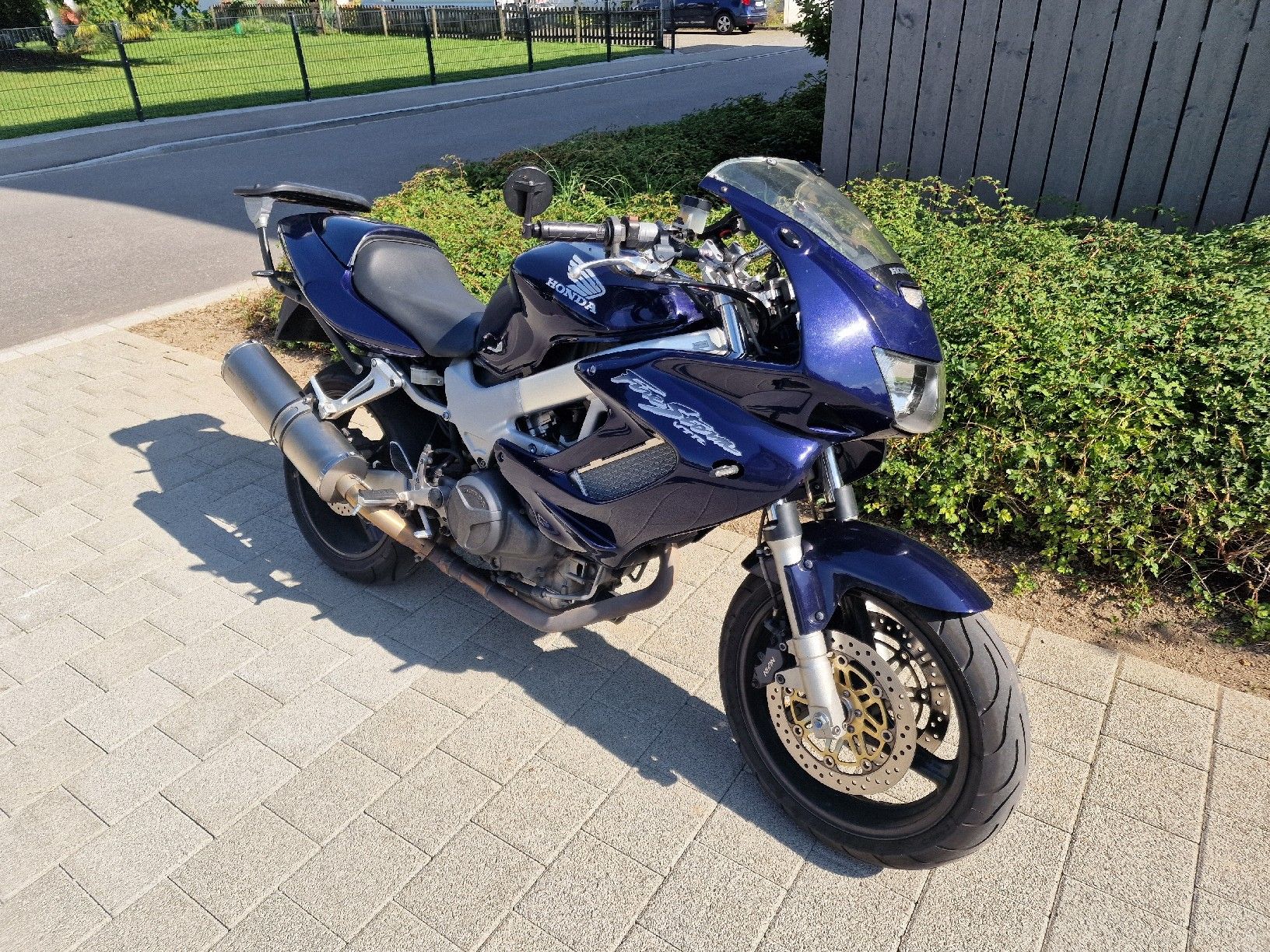 Honda Strada: Honda VTR 1000 F – Usato da Diepoldsau venduto da Demmax