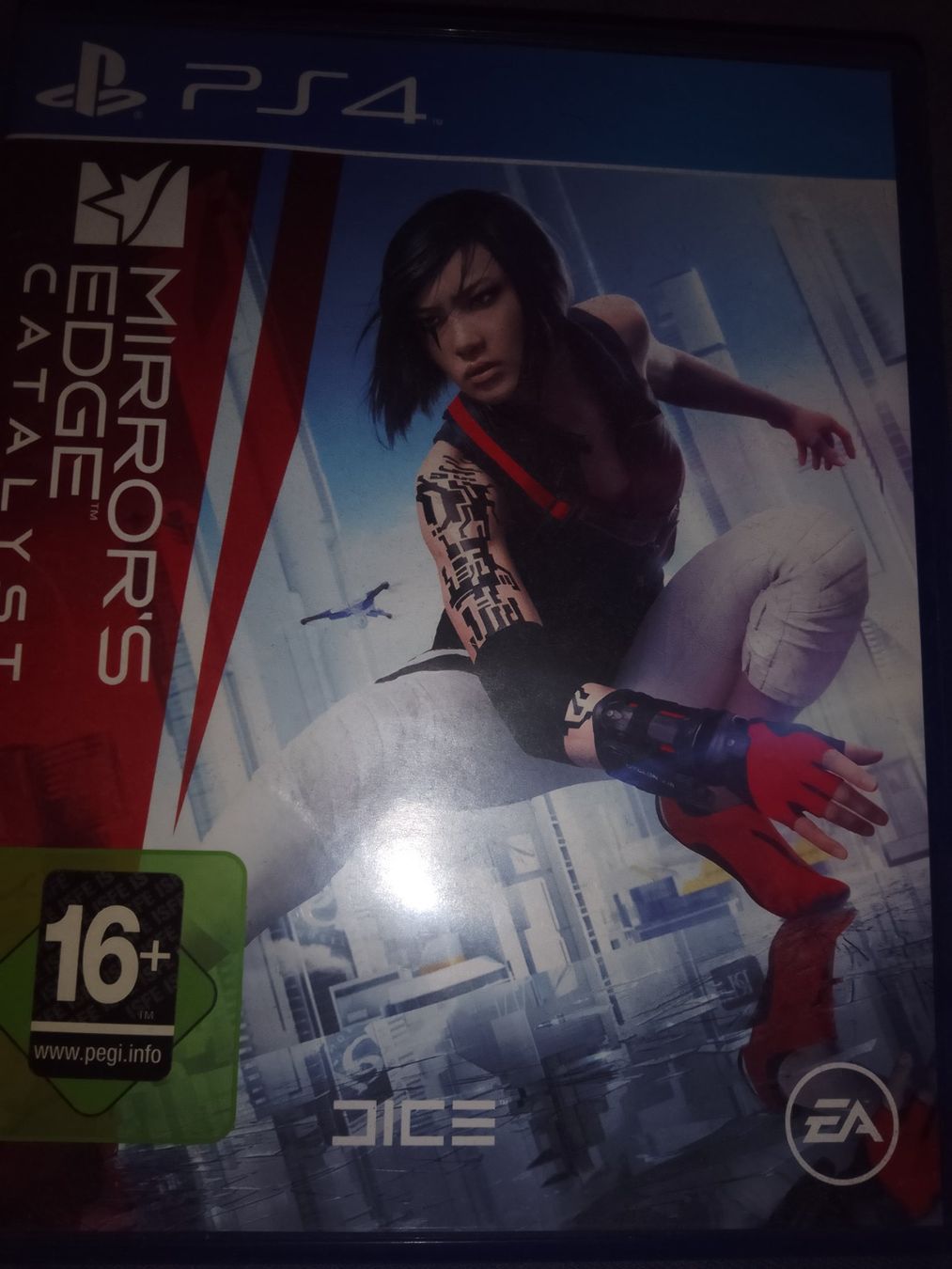 Giochi: Mirrors edge PS4 – Usato da morschach venduto da fbgnfbdbchrigi