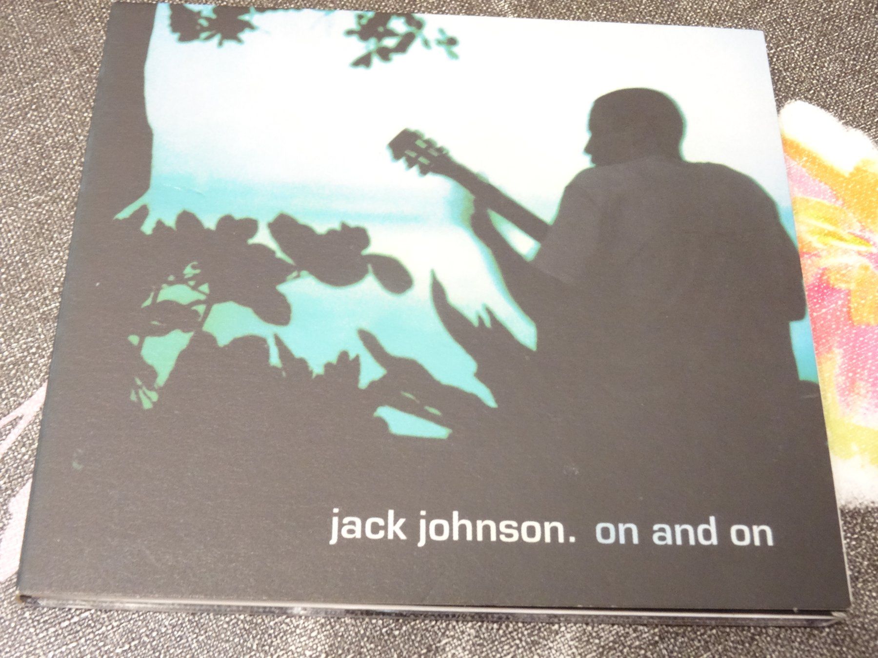 CDs: Jack Johnson - On and on CD – Gebraucht aus Olten von Disc-Ausverkauf