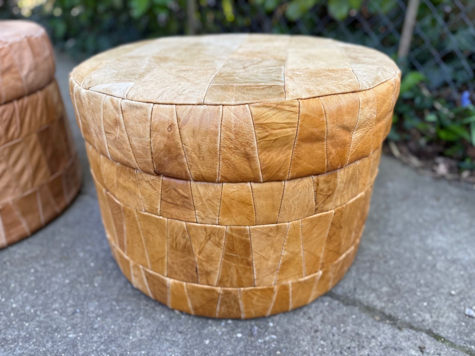 Sgabelli: Hocker Truhe Pouf // Leder // C – Usato da Schinznach-Dorf venduto da mix 6