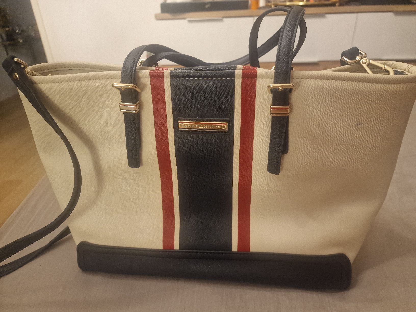 Tommy Hilfiger Borse da donna: Tommy Hilfiger Handtasche – Usato da Luzern venduto da GondiTN