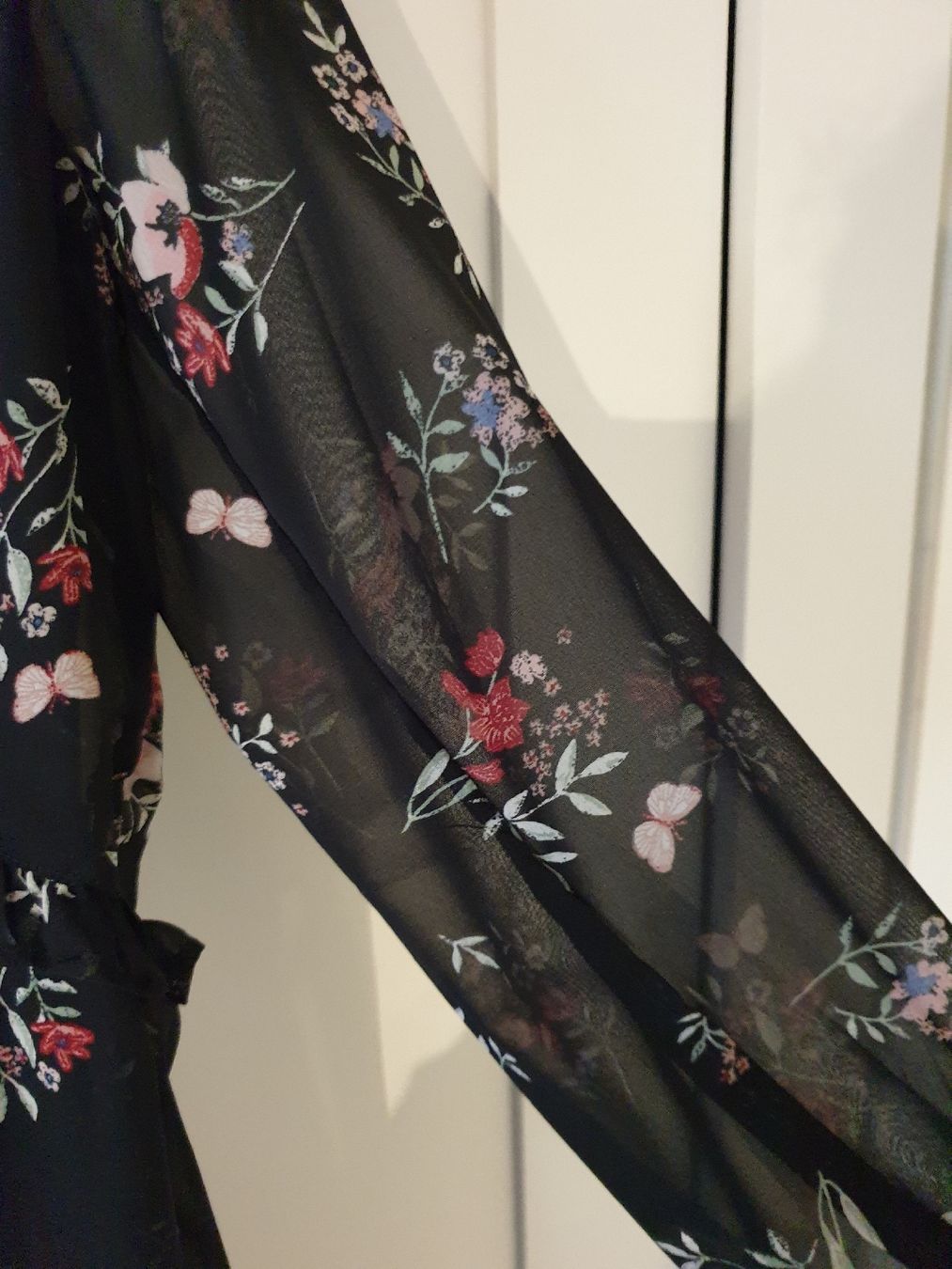 H&M Lotti & Set di vestiti: Kleid und Hose Gr.152 – Usato da Leuggelbach venduto da Schreiner21 4