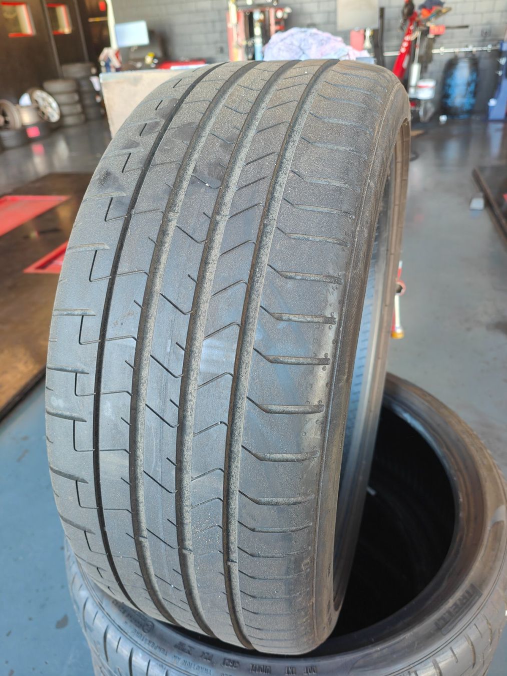 Pirelli Pneumatici & Ruote complete: Audi RS3 Sommerreifen – Usato da Oberengstringen venduto da Reifen-Lagerverkauf