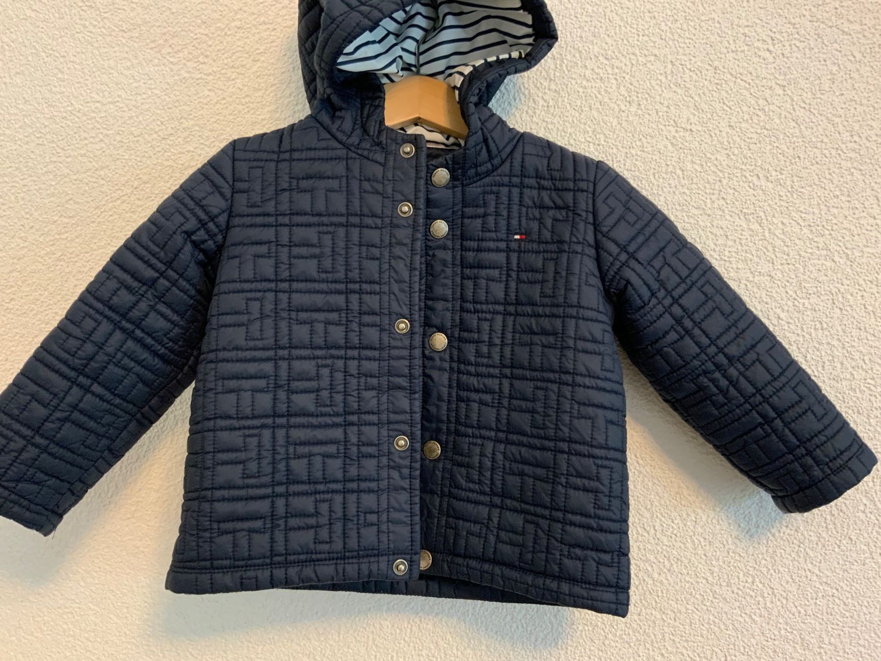 Tommy Hilfiger Jacken & Mäntel: Veste Tommy Hilfiger, taille 80 – Gebraucht aus Tafers von gen_9jsb 1
