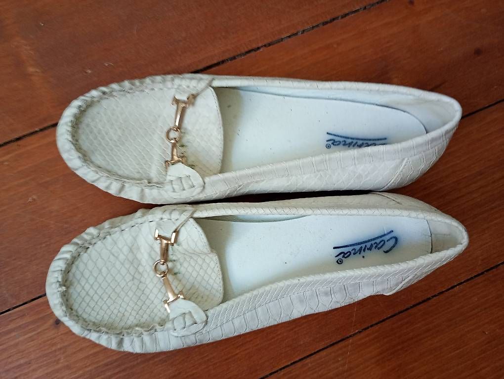 Chaussures femmes: Schuhe – D'occasion à Gelterkinden par leo_9z8m