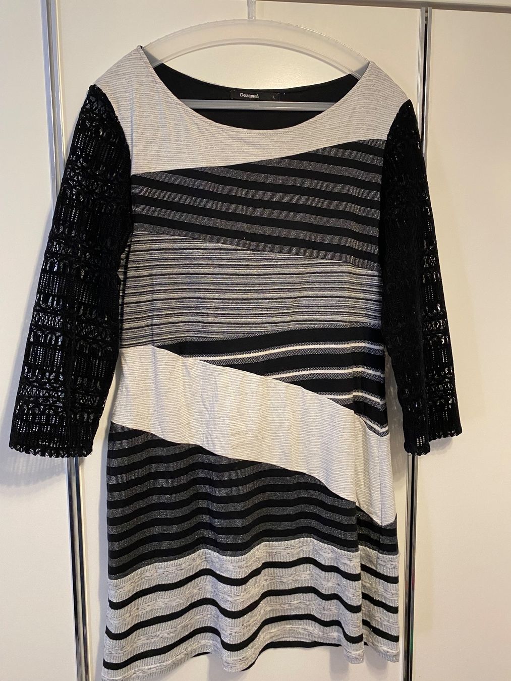 Desigual Vestiti: Damen Kleid Desigual gr.L – Usato da Pfungen venduto da Sheki56