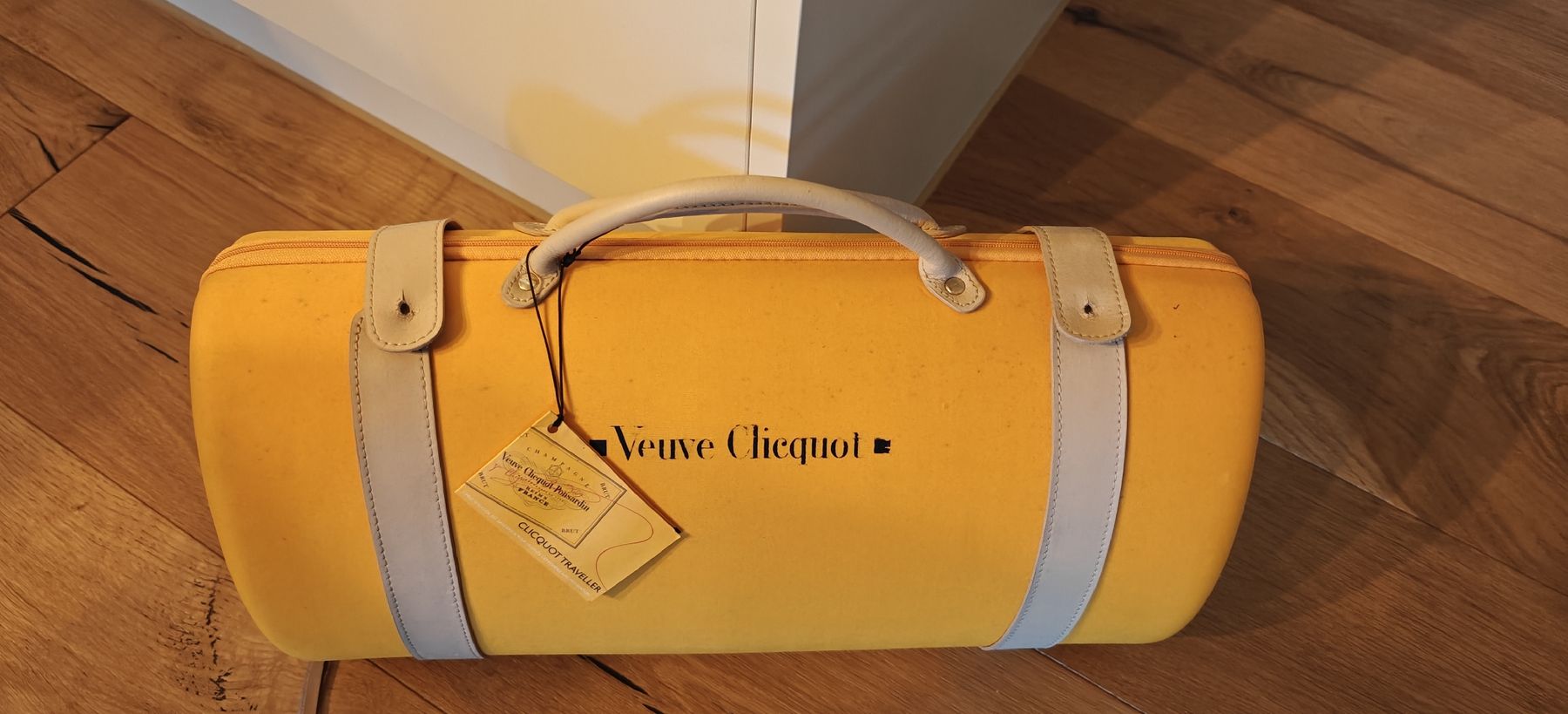 Frigoriferi & Refrigeratori: Veuve Cliquot Kühltasche Original – Usato da Aadorf venduto da Dachdi 3