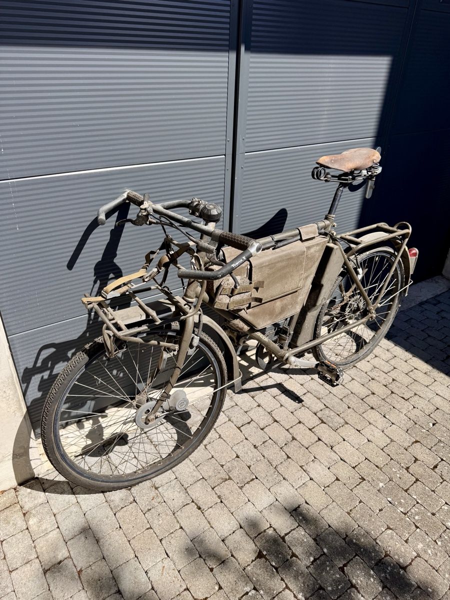 Condor Vélos: Militär-Velo – Défectueux à Madiswil par Summers79 1