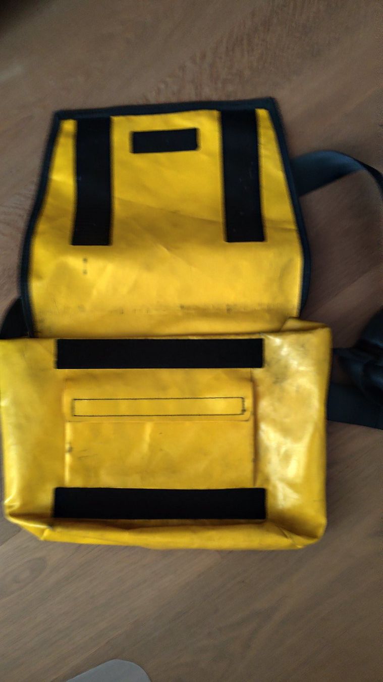 Freitag Borse: FREITAG Tasche Messenger Medium – Usato da Uetikon am See venduto da gaae008 1