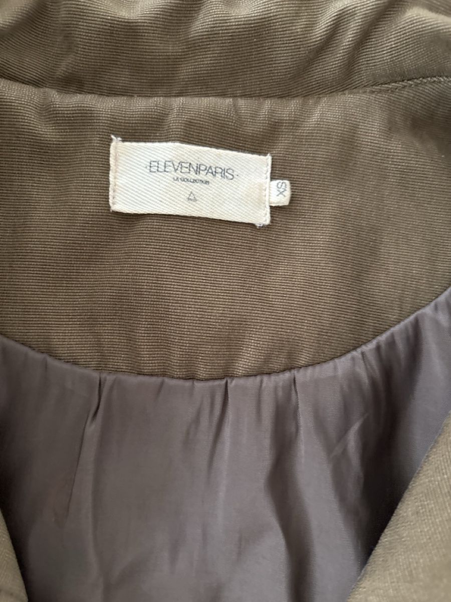 Vestes: Carry your jacket like a bag  – D'occasion à Zürich par muz_5h6k 1